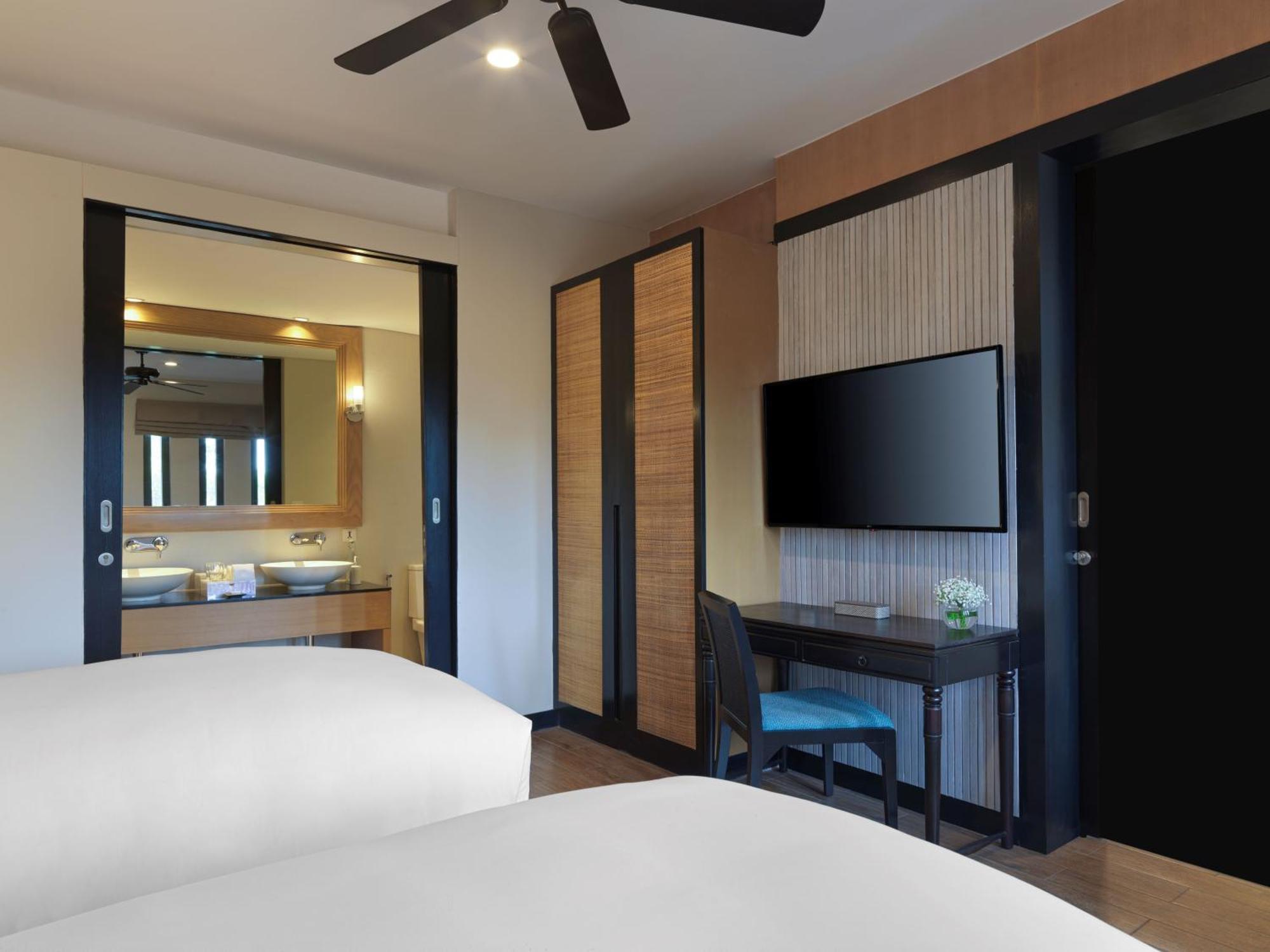 Avani Plus Mai Khao Phuket Suites Exterior photo