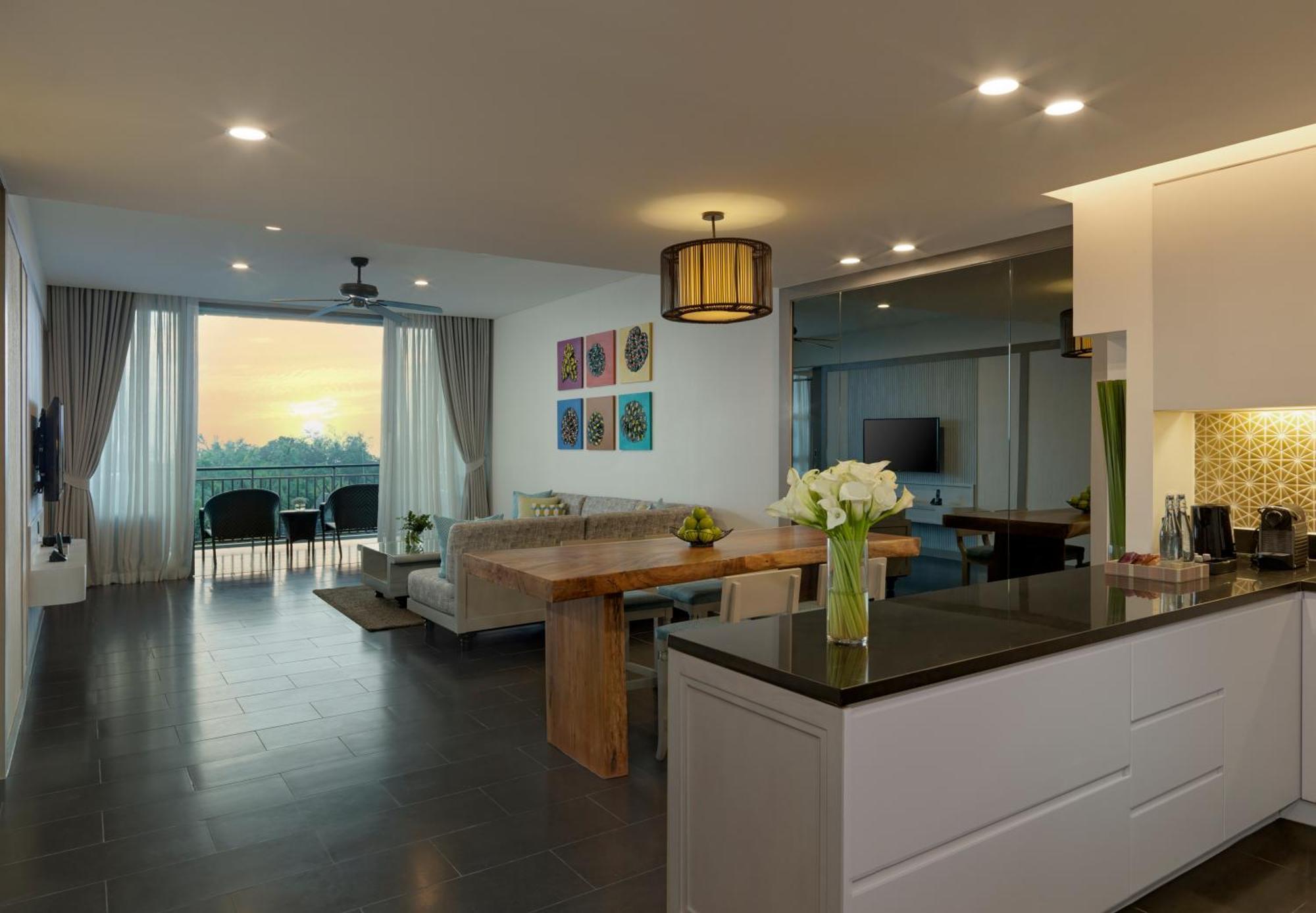 Avani Plus Mai Khao Phuket Suites Exterior photo