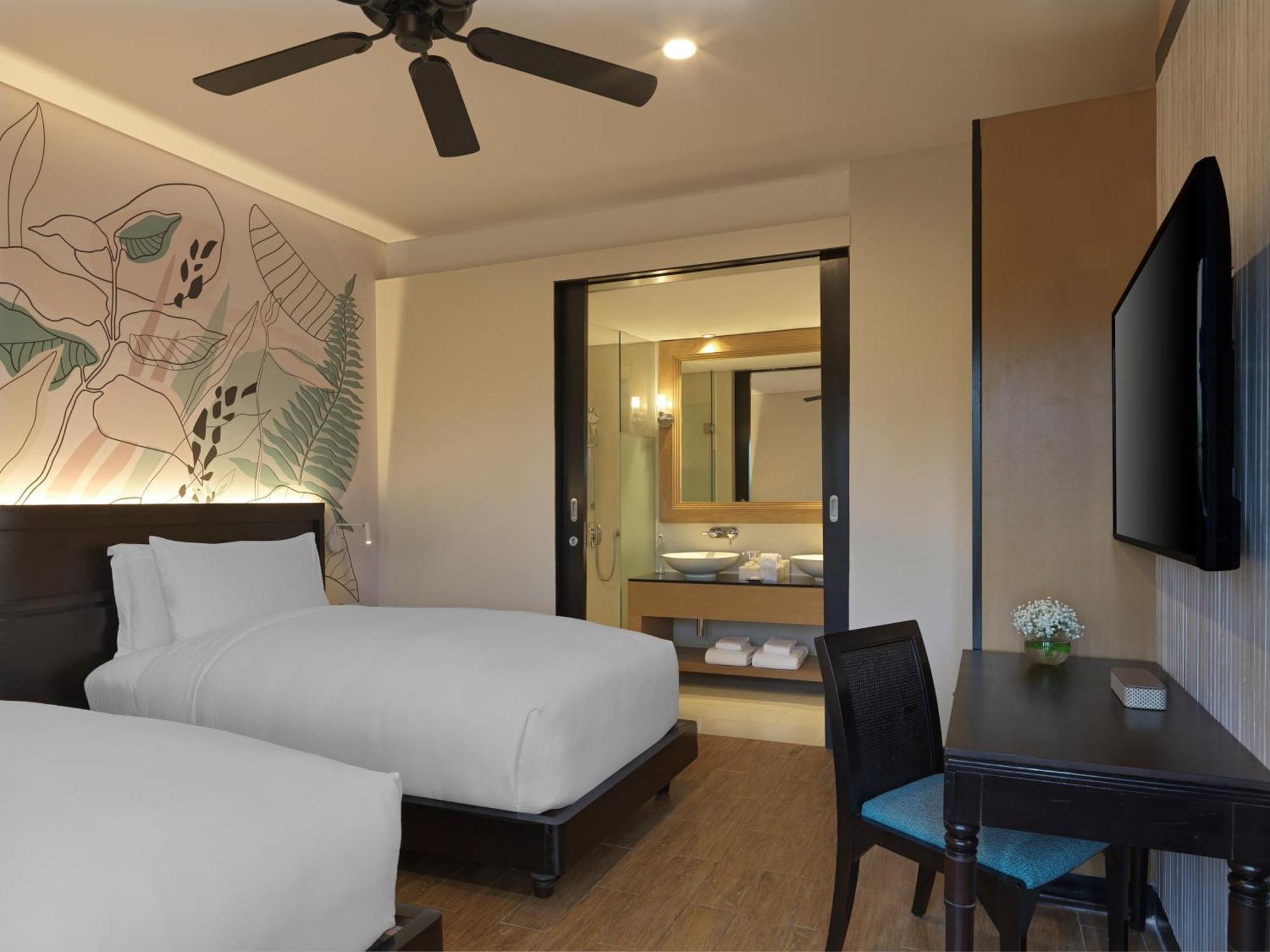 Avani Plus Mai Khao Phuket Suites Exterior photo